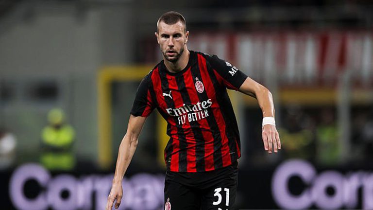 Strahinja Pavlovic Beri Analisis Terhadap Sosok Bek Yang Jadi Incaran Milan