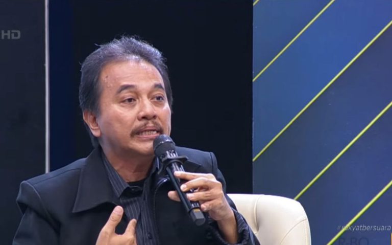 Kasus Ijazah Jokowi, Roy Suryo Cs Soroti 700 Barang Bukti : Okezone News