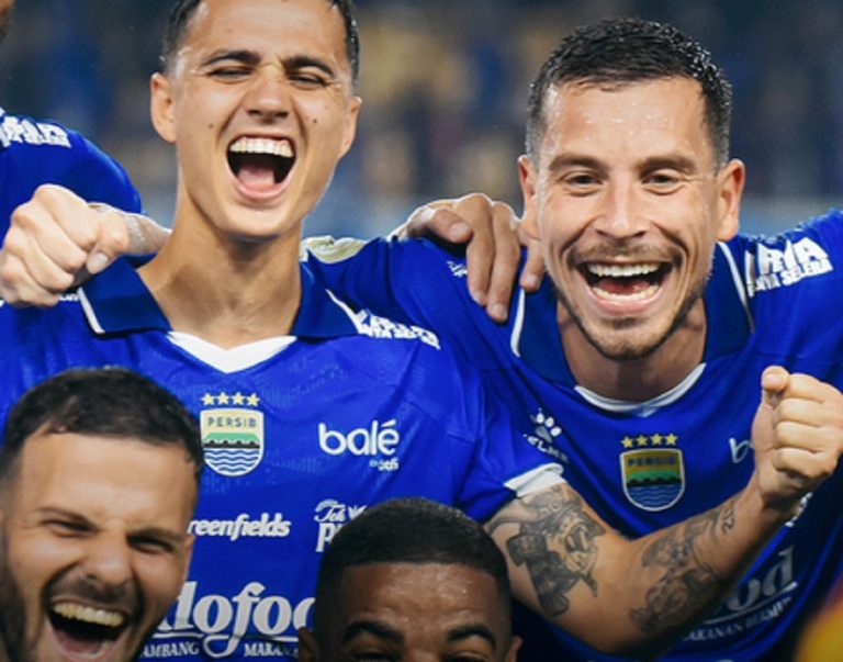Kata-Kata Berkelas Thom Haye Usai Bawa Persib Bandung Lolos 16 Besar AFC Champions League 2 2025-2026 : Okezone Bola