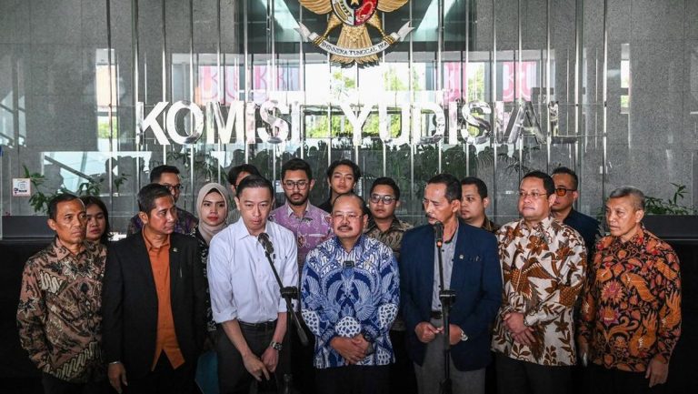 KY Rampung Periksa Laporan Etik Hakim Perkara Tom Lembong
