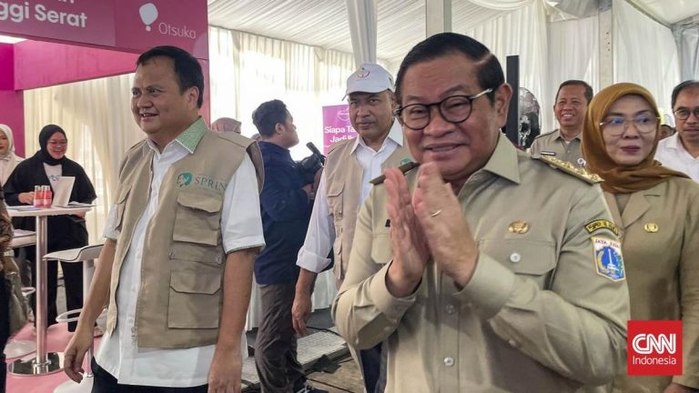 Pramono Ogah Ubah UMP Jakarta 2026 Meski Buruh Demo Besar
