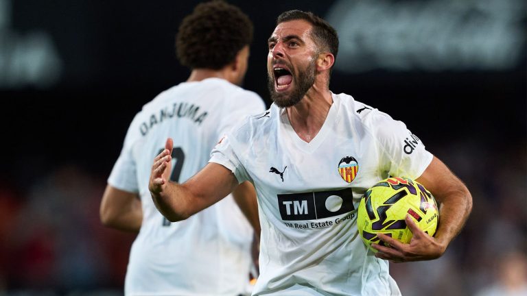 Valencia Tak Terkalahkan di Empat Laga, Luis Rioja Malah Tak Puas