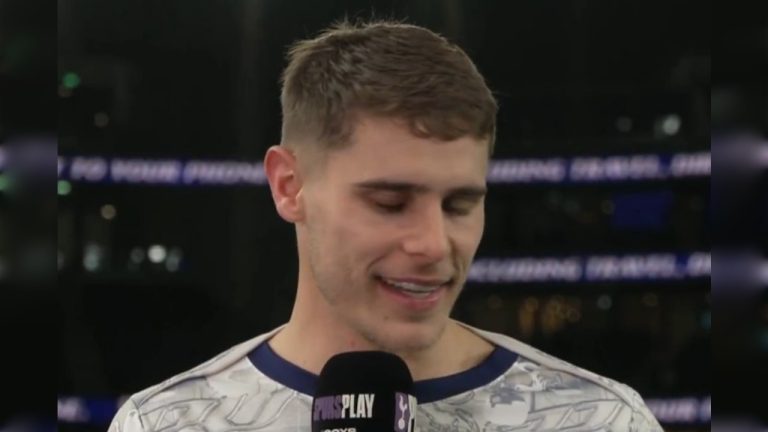 Van de Ven mengklaim Ada Yang Salah Dari Gol Kedua Liverpool