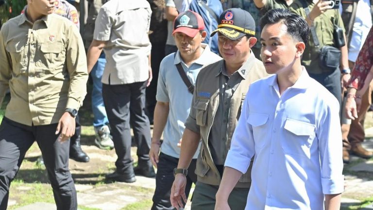 Gibran Bela Ferry Irwandi dkk Galang Dana Korban Bencana Sumatra