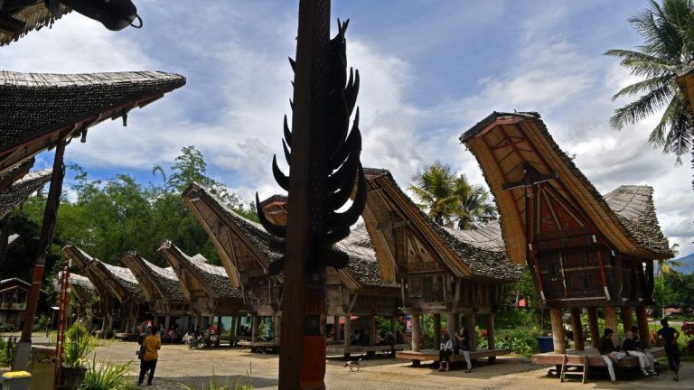 Rumah Tongkonan Ka’pun Toraja Usia 300 Tahun Dirobohkan