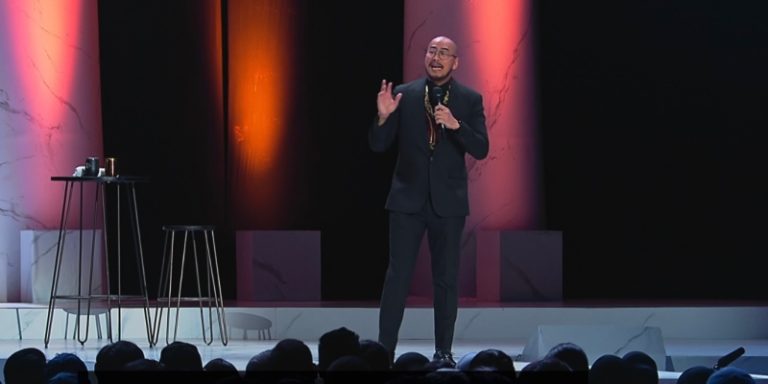 Kritik Pandji Jaga Bangsa Tetap Sehat