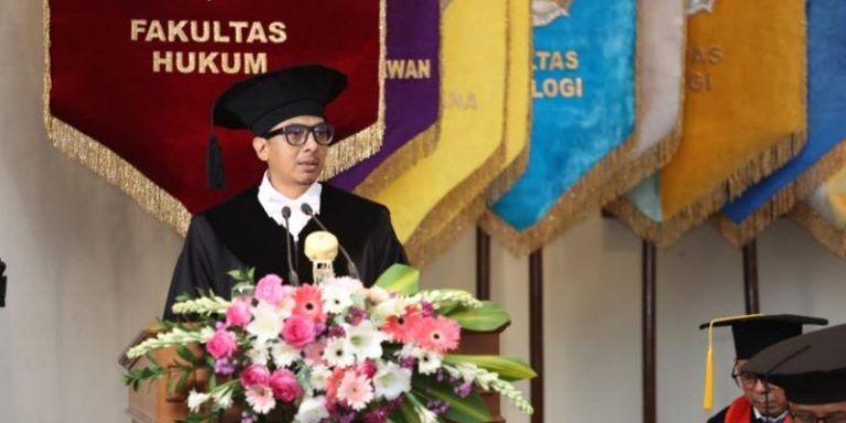 Main Aman Zainal Arifin Mochtar