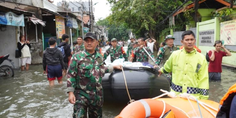 90 RT Tergenang Banjir hingga Sabtu Pagi, Terbanyak di Jakarta Barat
