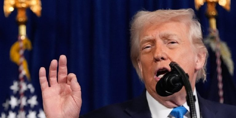 Trump Ragukan Solidaritas NATO di Tengah Krisis Greenland