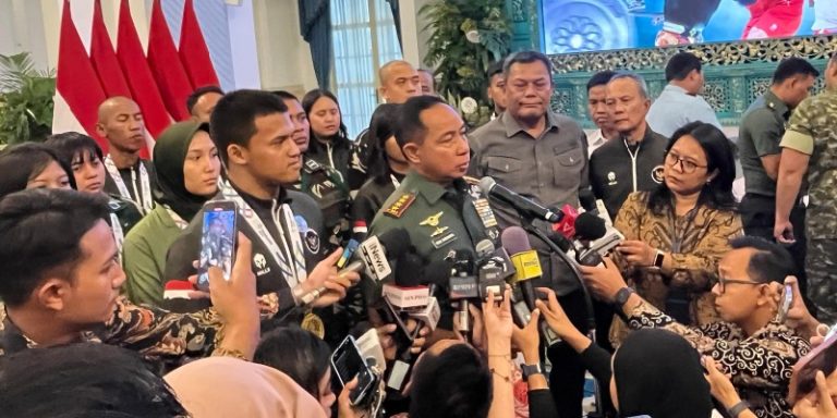 Panglima TNI Naikkan Pangkat 39 Personel Berprestasi di SEA Games 2025
