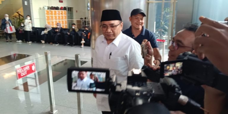 Yaqut Cholil Qoumas Lolos dari Jumat Keramat