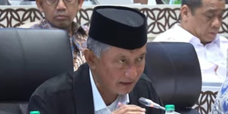 Menteri PU Terbata-Bata Jelaskan Anggaran Bencana Pakai Utang