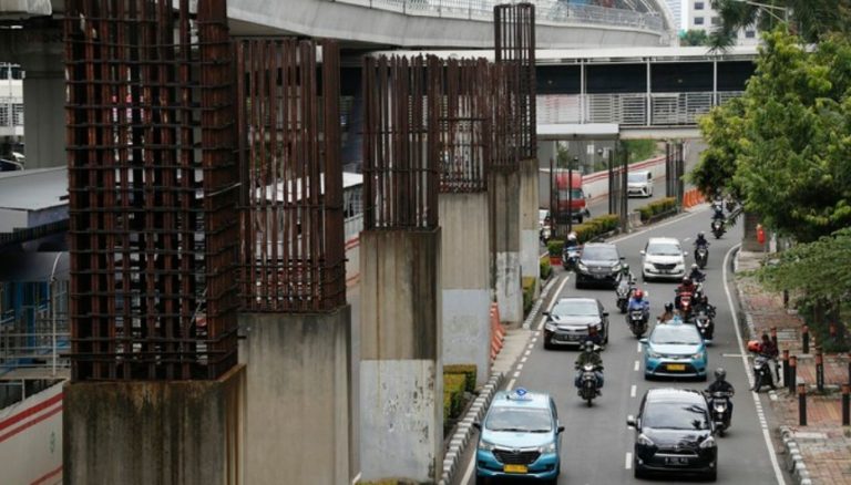 Kebon Sirih Ingatkan Pemprov Jangan Gegabah Bongkar Tiang Monorel
