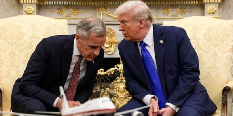 Dagang dengan Tiongkok Dibalas Tarif 100 Persen