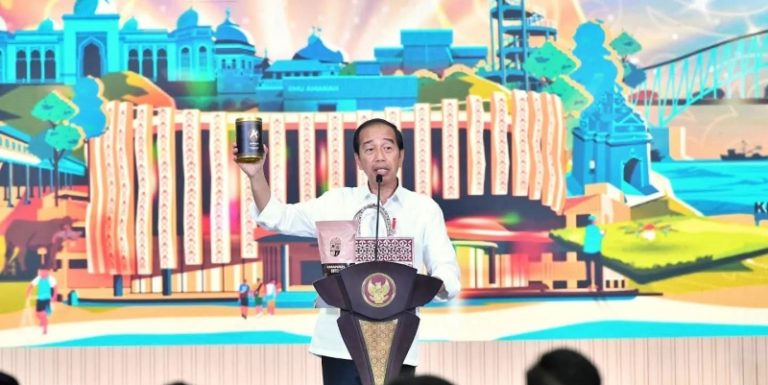 Eggi Sudjana Cs Telah Jadi Pelayan Kepentingan Politik Jokowi