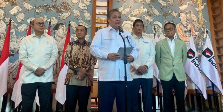 Prabowo Langsung Kasih Arahan Anak Buah Buntut Pasar Saham Terguncang