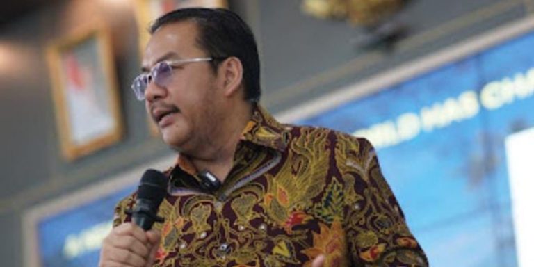 Denny JA Donasikan Dana BRICS Award untuk Perkembangan Sastra Dunia