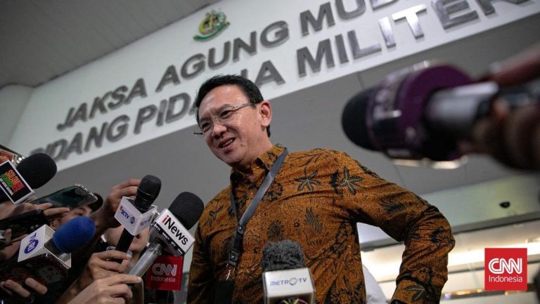 Ahok Mundur dari Komut Pertamina karena Beda Pandangan dengan Jokowi