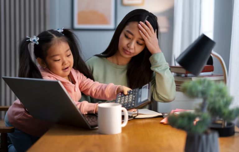 Pentingnya Keamanan Emosional Anak, Psikolog: Otak Tidak Bisa Belajar Optimal : Okezone Women