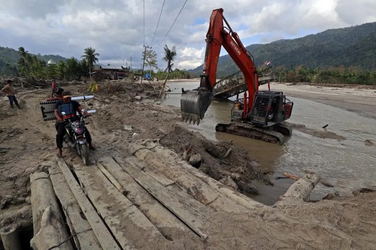 Sumatera Butuh Rp74 Triliun untuk Rehabilitasi dan Rekonstruksi Pasca-Bencana : Okezone Economy
