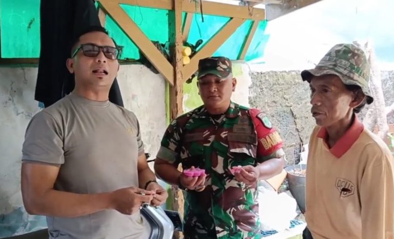 Bhabinkamtibmas dan Babinsa Minta Maaf Usai Tuding Penjual Es Pakai Bahan Spons : Okezone News