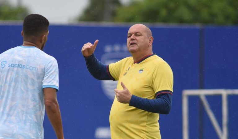 Bojan Hodak Pastikan Persib Bandung Siap Tempur Lawan PSBS Biak Pekan Ini : Okezone Bola