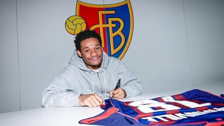 Borussia Dortmund Resmi Pinjamkan Julien Duranville ke FC Basel