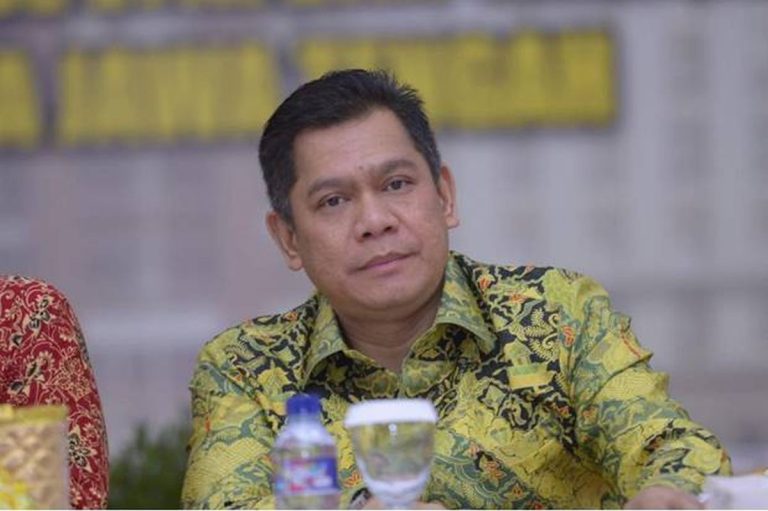 Adies Kadir Jadi Hakim MK, Putrinya Dikabarkan Bakal Gantikan Posisi di DPR : Okezone News