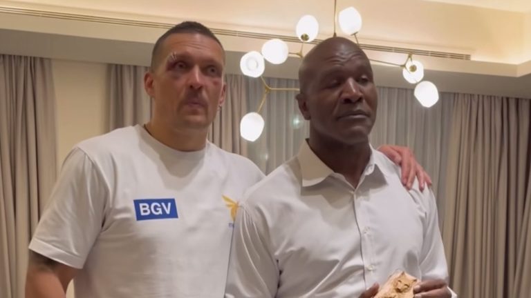 Holyfield Bisa Kewalahan, Ini Alasan Oleksandr Usyk Dinilai Lebih Unggul