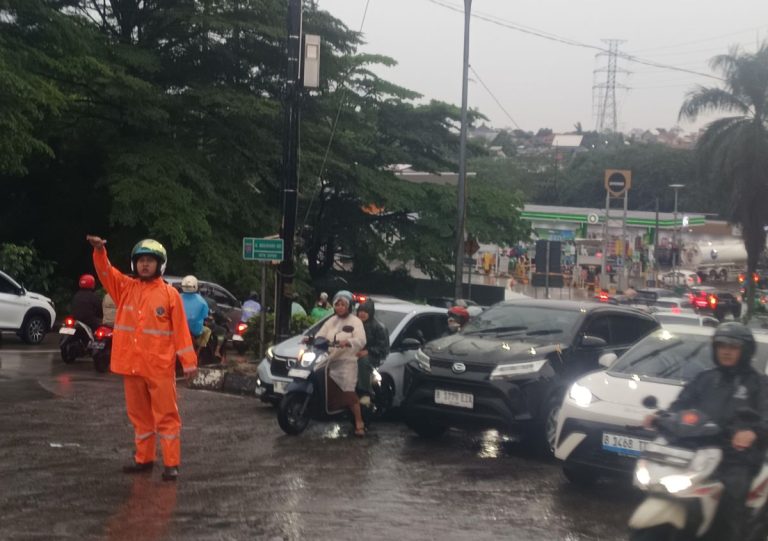 BMKG: Hujan Lebat Berpotensi Melanda Jabodetabek Sepanjang Hari : Okezone News