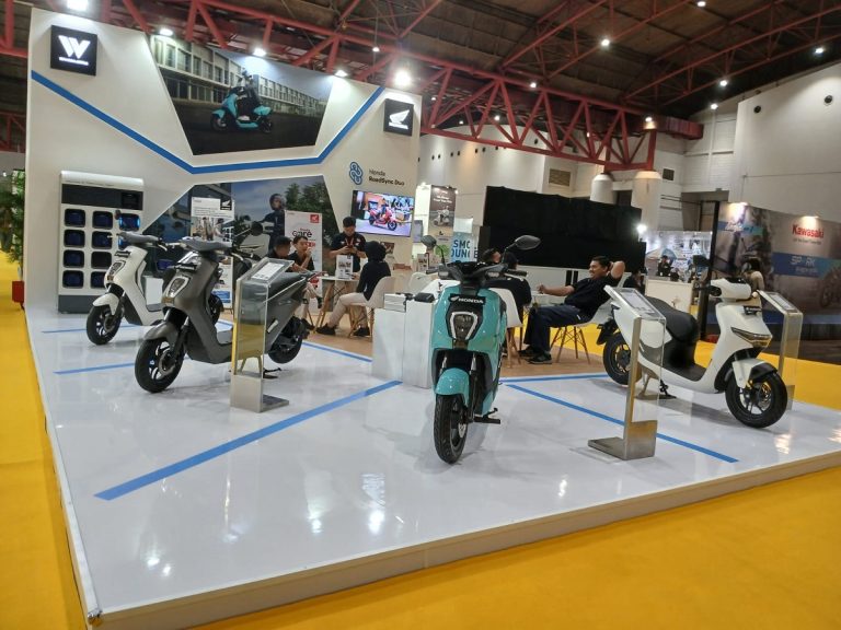 Bolehkah Motor Listrik Dicas Semalaman? Ini Fakta yang Perlu Anda Ketahui : Okezone Ototekno