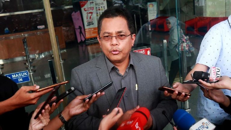 Jadi Tersangka Korupsi Rumah Jabatan, Sekjen DPR Ajukan Praperadilan