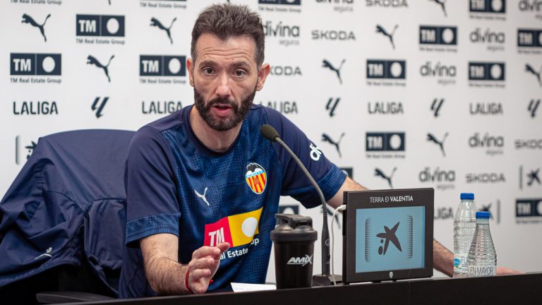 Hadapi Espanyol, Carlos Corberan Buka Kondisi Terbaru Skuad Valencia