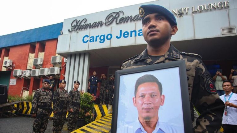 Jenazah Deden & Florencia Korban Pesawat ATR Diberi ke Keluarga