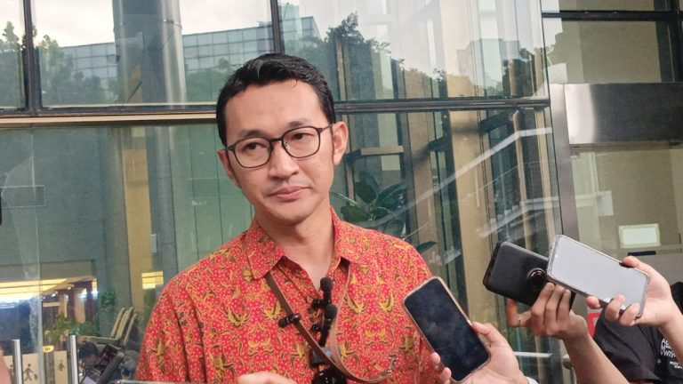 KPK Cecar Dito Ariotedjo Soal Asal-usul Kuota Haji Tambahan : Okezone News