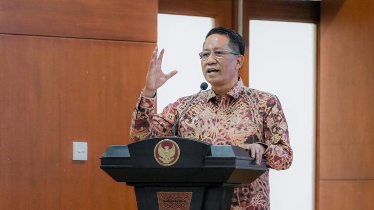 Menkum Resmikan Posbankum di Kalsel, Sukses Terbentuk 100 Persen