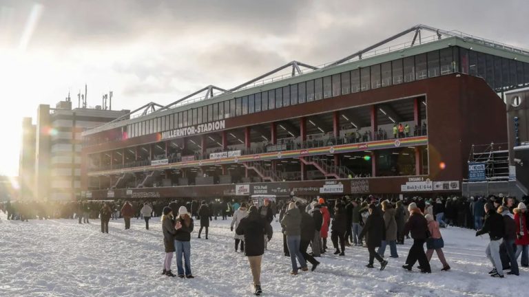 Laga St. Pauli Lawan RB Leipzig di Pekan ke-16 Bundesliga Resmi Dibatalkan