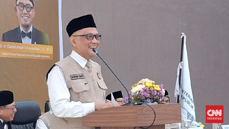 Menteri Haji Larang Kepala Daerah Jadi Petugas Haji