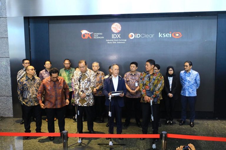 Bos OJK dan BEI Mundur, Kepercayaan Investor Pasar Modal Pulih? : Okezone Economy