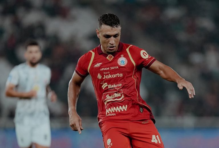 Mauricio Souza Puas Lihat Debut Fajar Fathur dan Alaeddine Ajaraie di Persija Jakarta : Okezone Bola