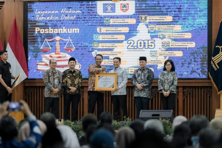 Menkum: Posbankum Selesaikan Sengketa Rumah Ibadah dan Konflik Waris Puluhan Tahun : Okezone News