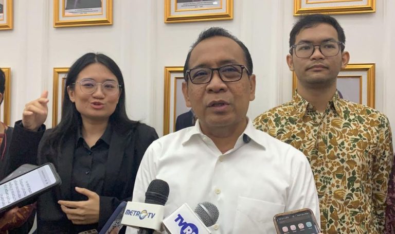 Mundur dari Menko PMK atau Kena Reshuffle, Begini Jawaban Pratikno! : Okezone News