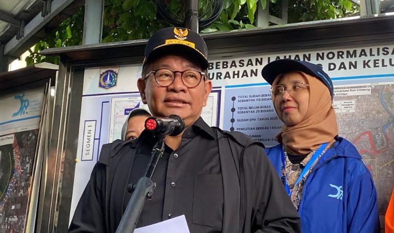 Curah Hujan Tinggi, Pramono Terapkan PJJ dan WFH Sampai 1 Februari 2026 : Okezone News