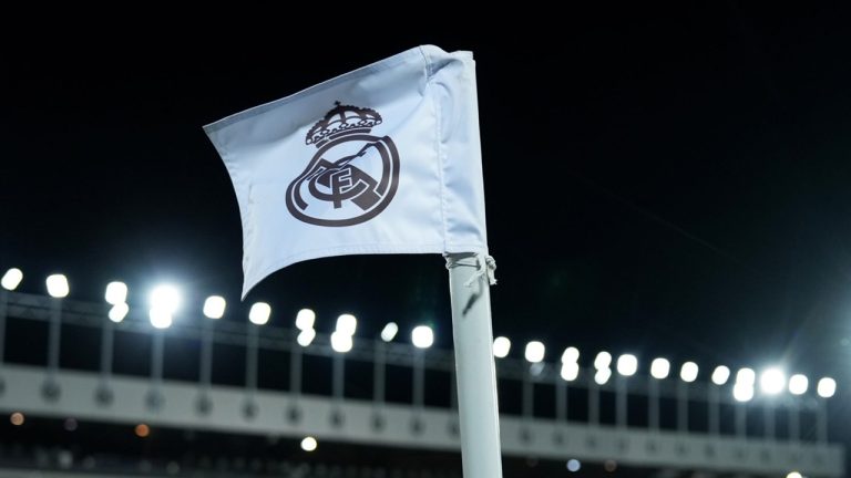 Real Madrid Sukses Perpanjang Kontrak Bek Berbakat