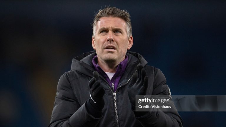 Rob Edwards Bela Keputusan Cadangan Larsen saat Wolves Kalah dari Man City