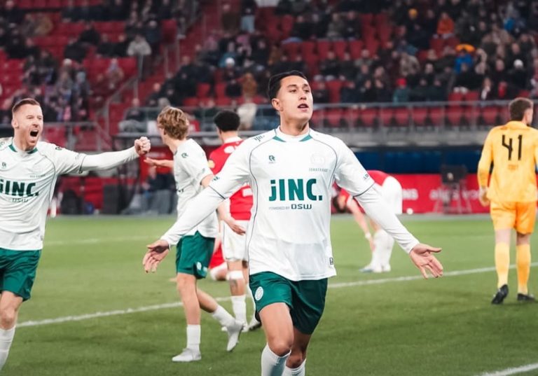 Pelatih Excelsior Rotterdam Puas Lihat Miliano Jonathans Langsung Nyekor : Okezone Bola