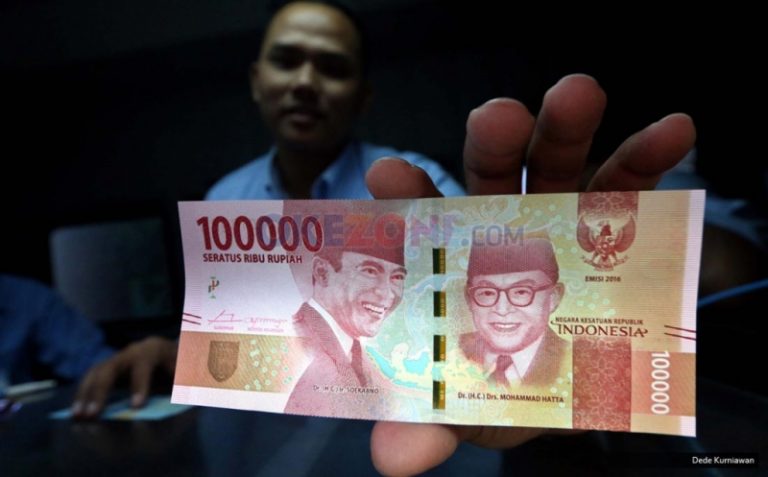 Rupiah Tertekan Dolar AS ke Level Rp16.725 per USD : Okezone Economy