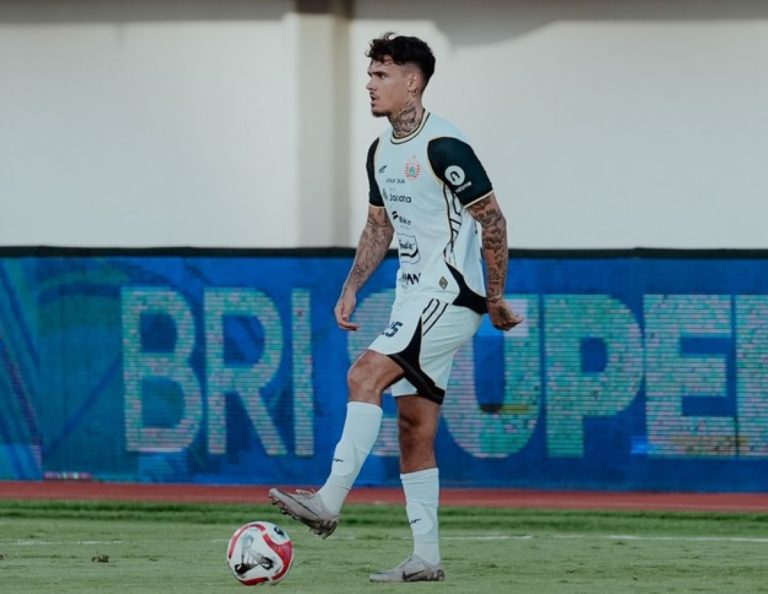 Komentar Mauricio Souza Usai Debut Shayne Pattynama di Persija Jakarta : Okezone Bola