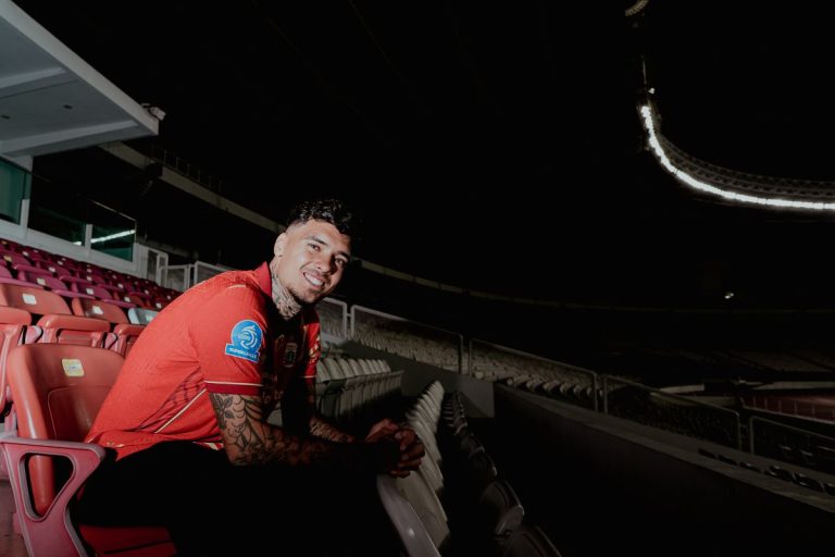 Shayne Pattynama Debut di Laga Persita Tangerang vs Persija Jakarta? Begini Kata Mauricio Souza : Okezone Bola