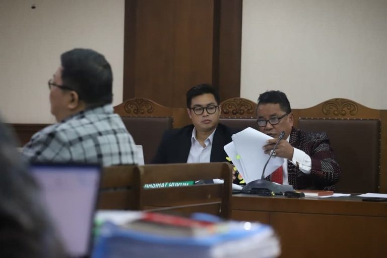 Gugatan CMNP Salah Pihak, Ahli Hukum Perdata: Broker Tak Bisa Digugat! : Okezone News